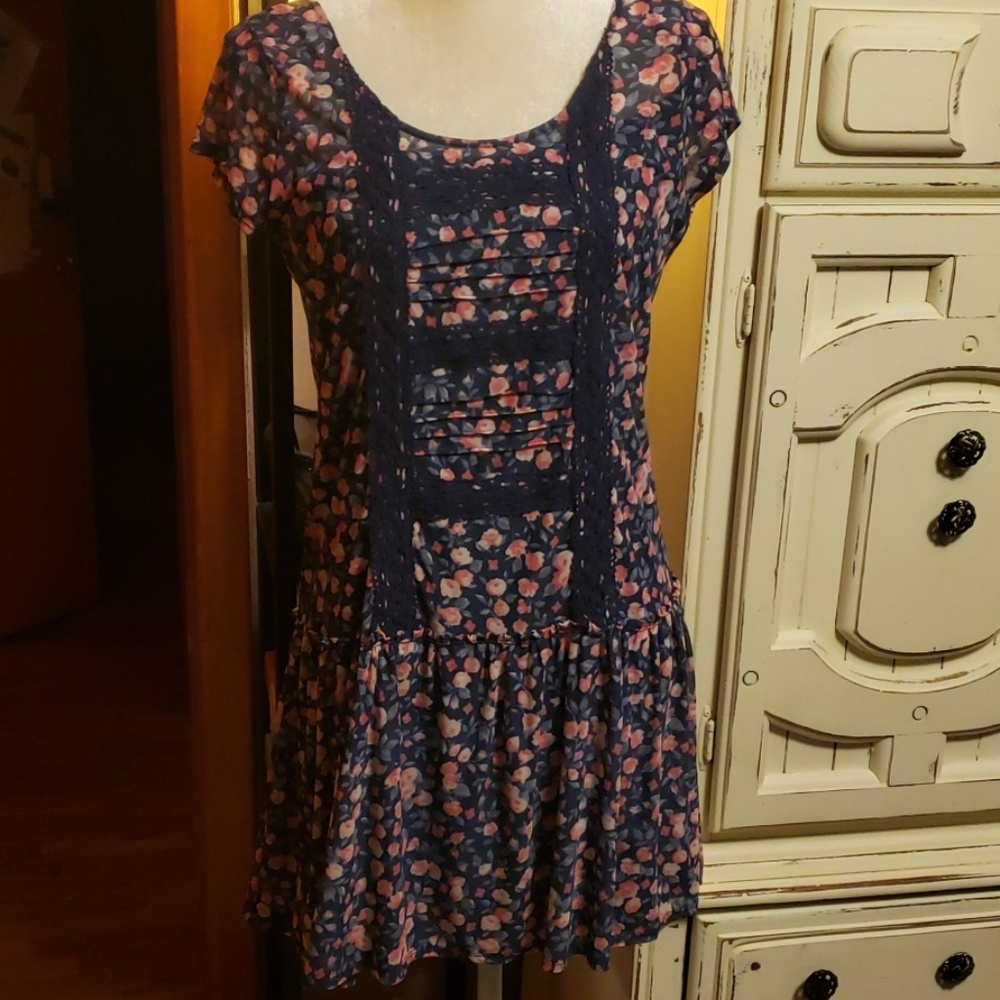 NWT - Abercrombie & Fitch Floral Dress Medium